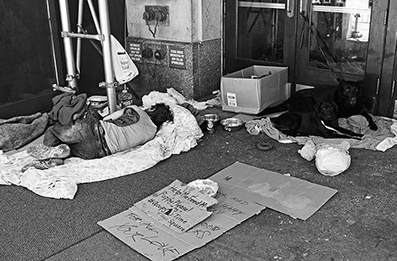 Homeless : Street Life : New York : Personal Photo Projects : Photos : Richard Moore : Photographer